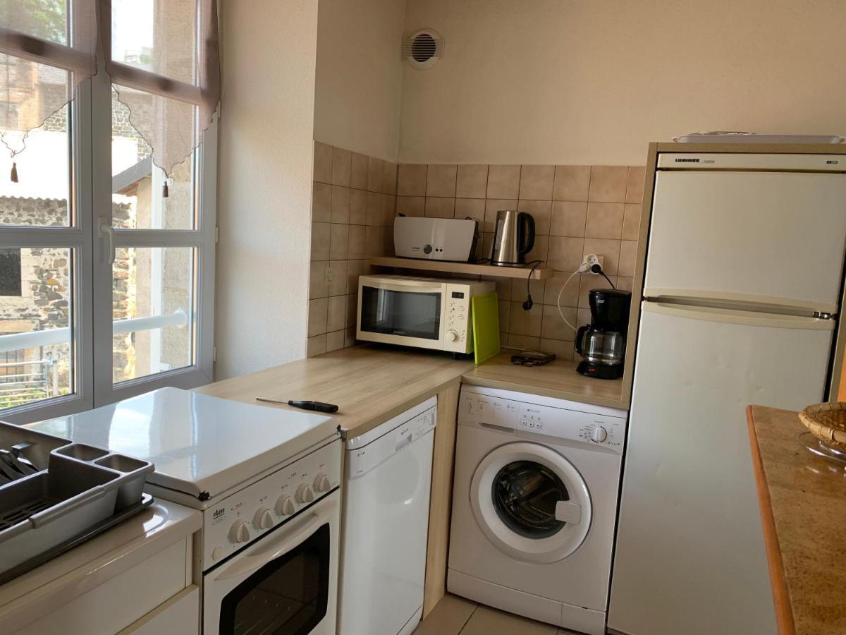 Auberge De La Tour Freycenet-la-Tour Εξωτερικό φωτογραφία