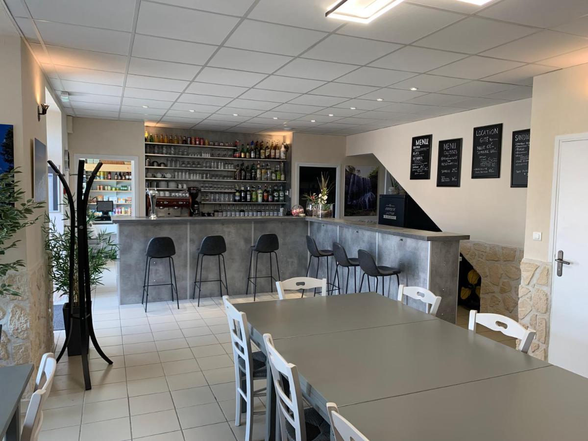 Auberge De La Tour Freycenet-la-Tour Εξωτερικό φωτογραφία
